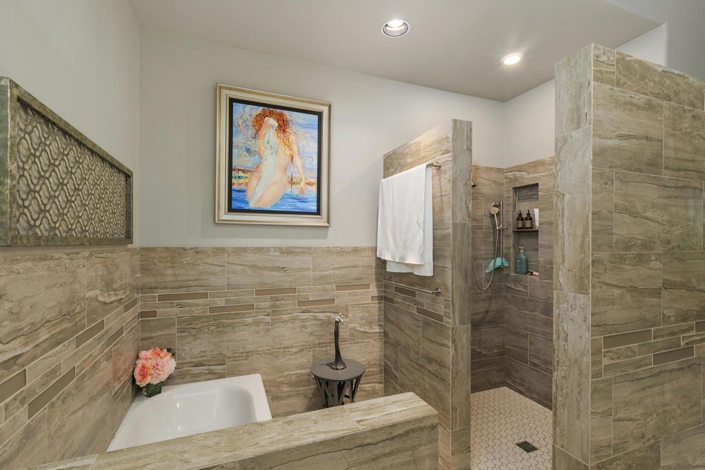 Bathroom, Interior, Recessed Lighting