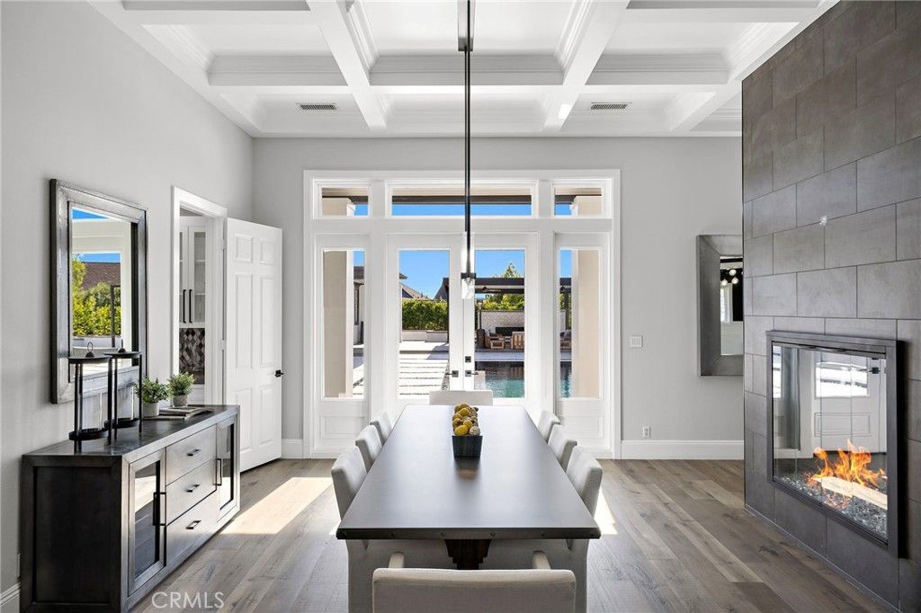Dining room, Fireplace, Interior, Pendant Lights, Wood Texture Flooring