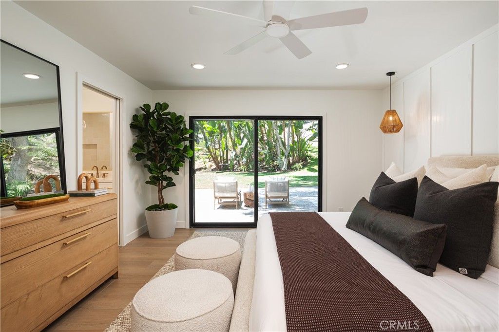 Bedroom, Interior, Pendant Lights, Recessed Lighting, Wood Texture Flooring
