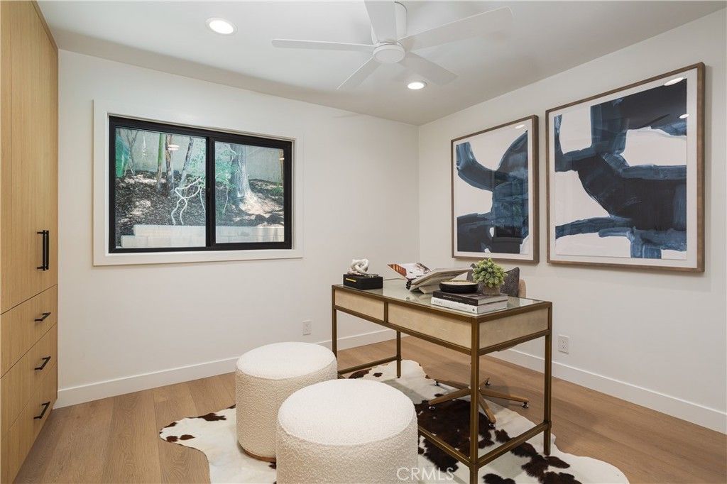 Home Office, Interior, Recessed Lighting, Wood Texture Flooring