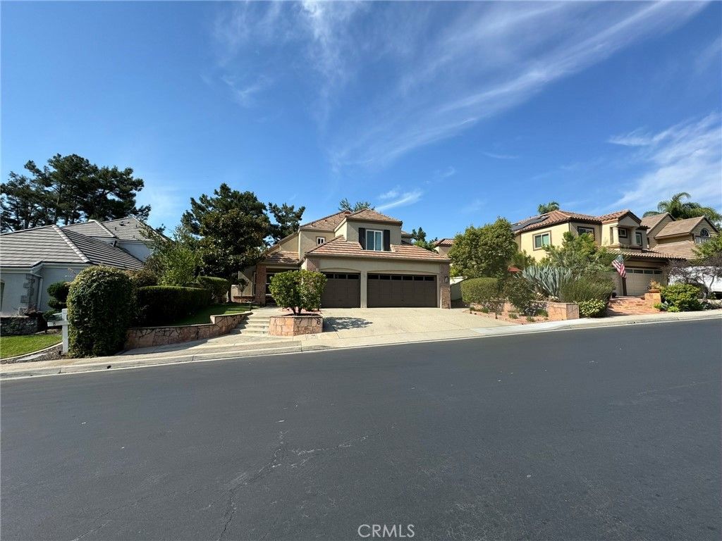 Attached, Exterior, Facade, Mediterranean