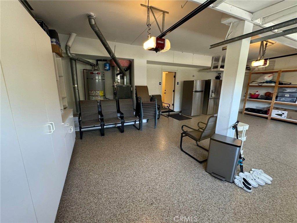 Garage, Interior