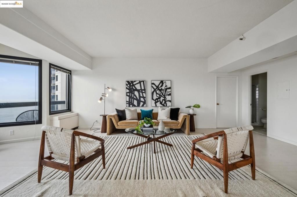 Interior, Living room, Water