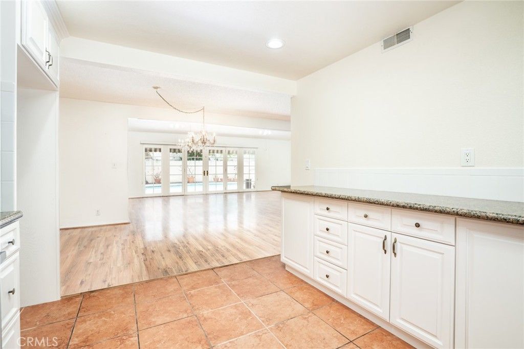 Chandelier, Empty room, Interior, Recessed Lighting, Wood Texture Flooring