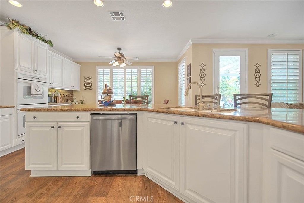 Dining room, Interior, Kitchen, Recessed Lighting, Wood Texture Flooring