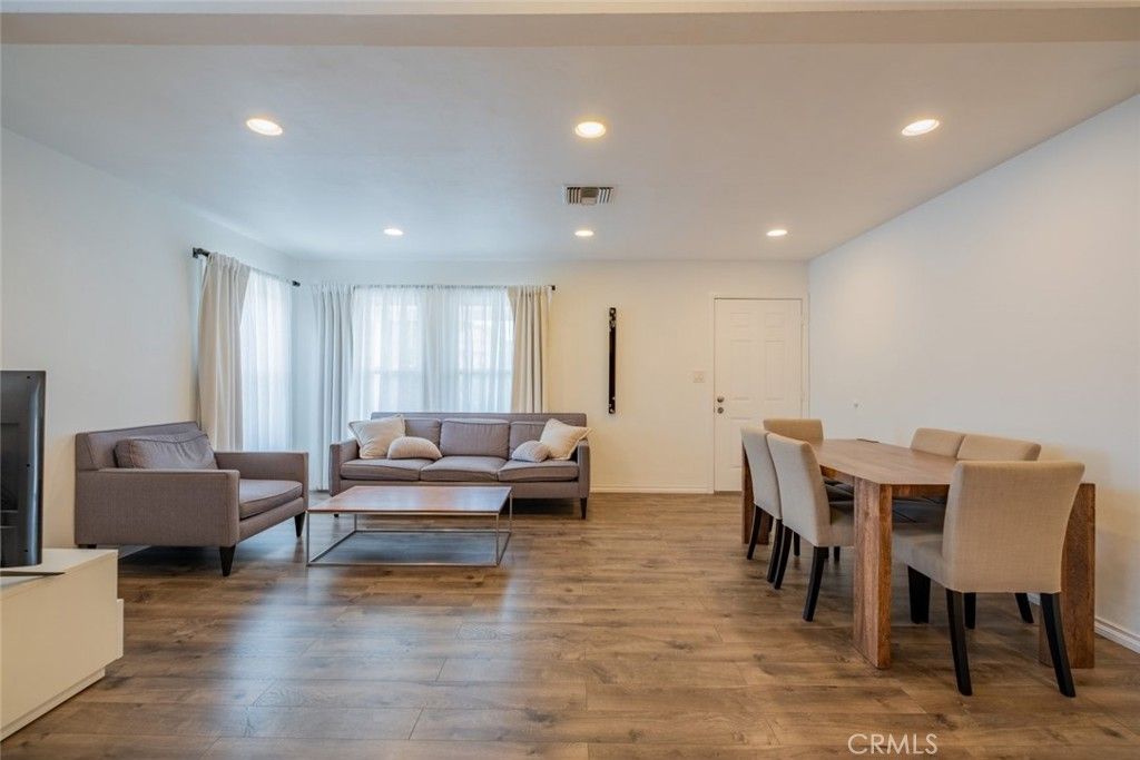 Dining room, Interior, Living room, Recessed Lighting, Wood Texture Flooring