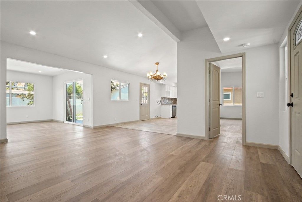 Chandelier, Empty room, Interior, Recessed Lighting, Wood Texture Flooring
