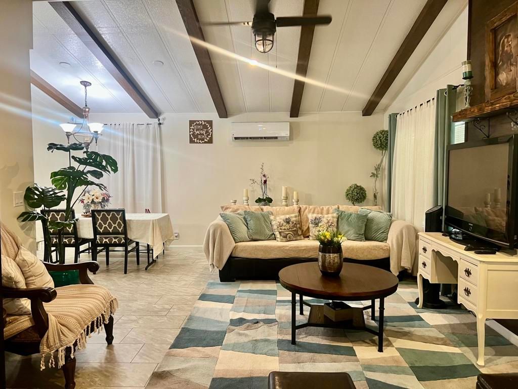Dining room, Interior, Living room, Pendant Lights