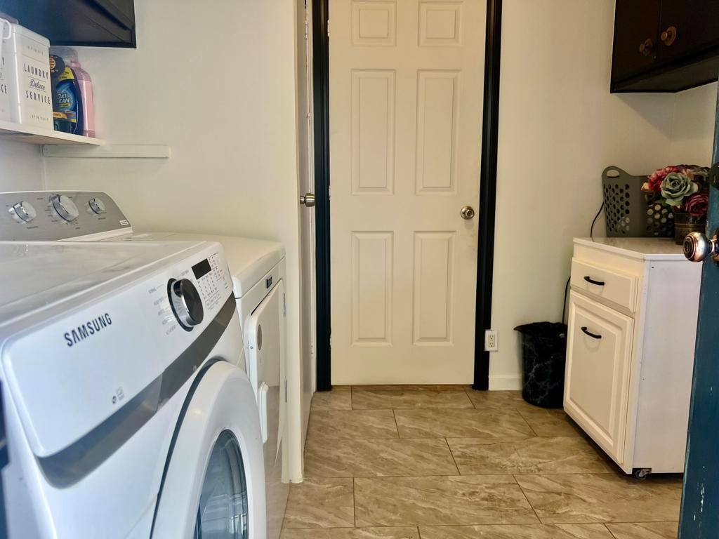 Interior, Washer