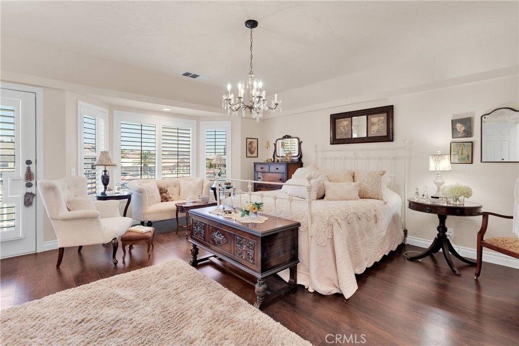 Bedroom, Chandelier, Interior, Living room, Recessed Lighting, Wood Texture Flooring