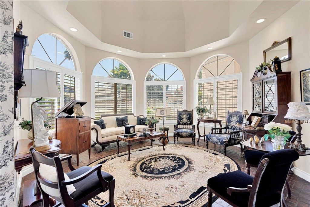 Interior, Living room, Piano, Recessed Lighting