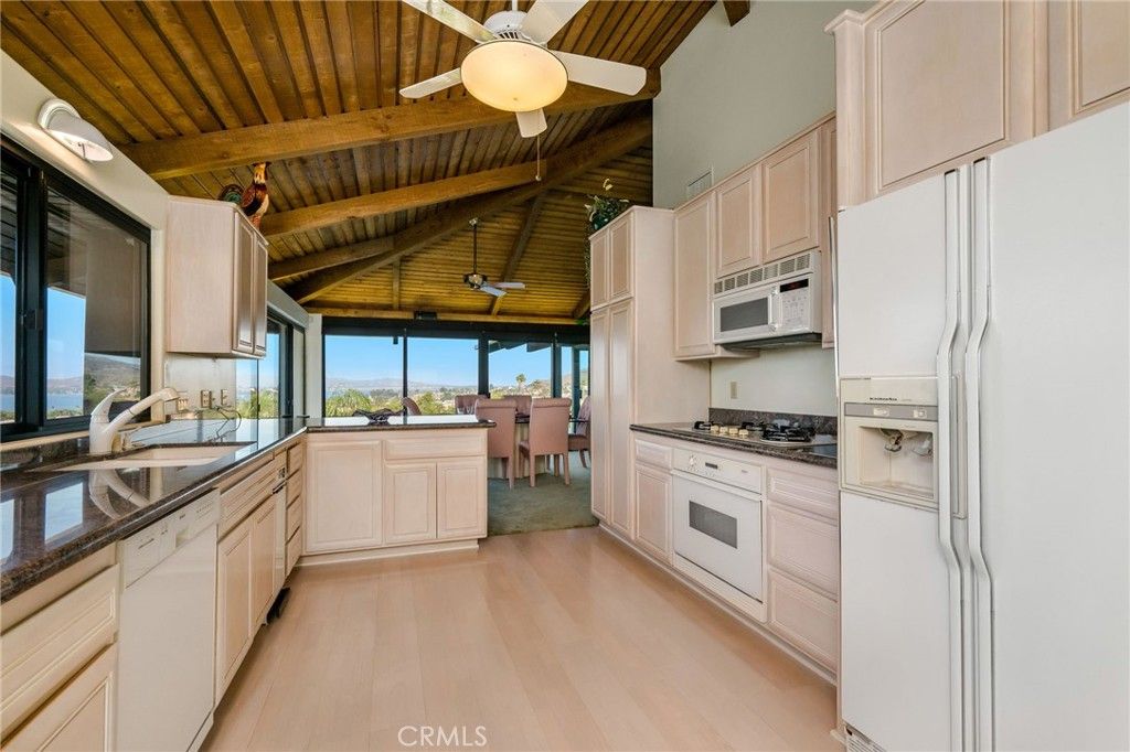 Dining room, Interior, Kitchen, Wooden Beams, Wooden Ceilings, Wood Texture Flooring