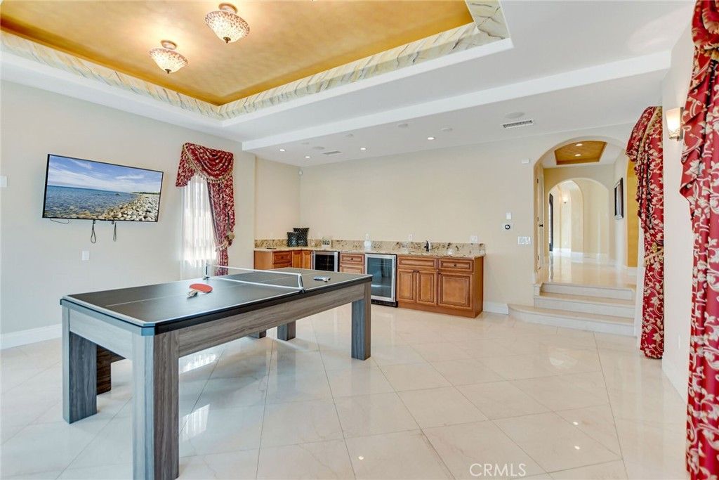 Game Room, Interior, Recessed Lighting