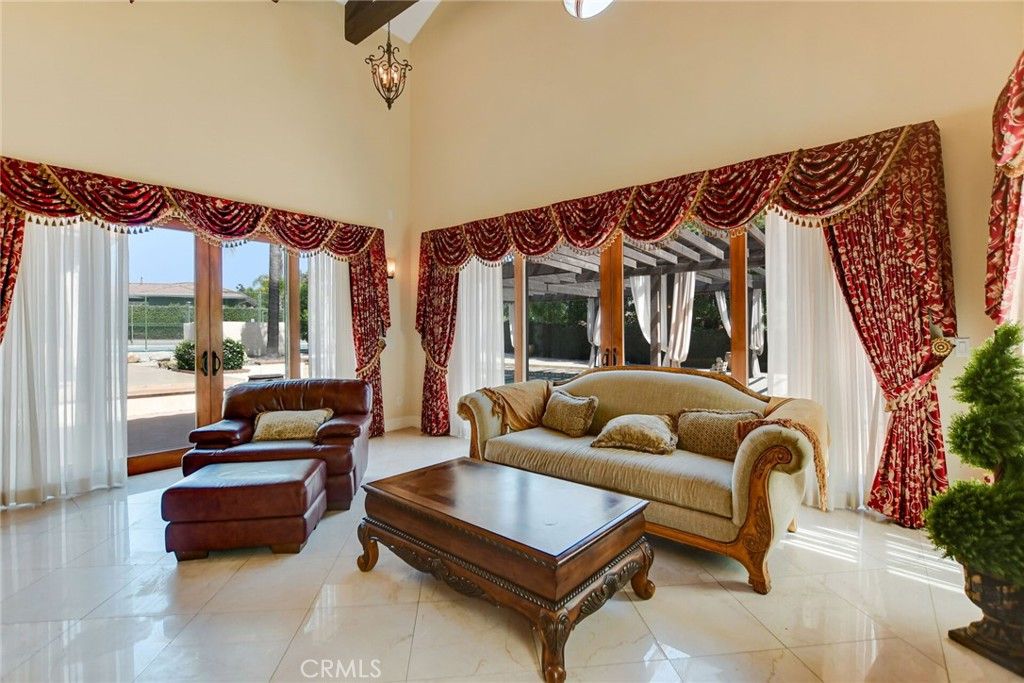 Interior, Living room, Pendant Lights