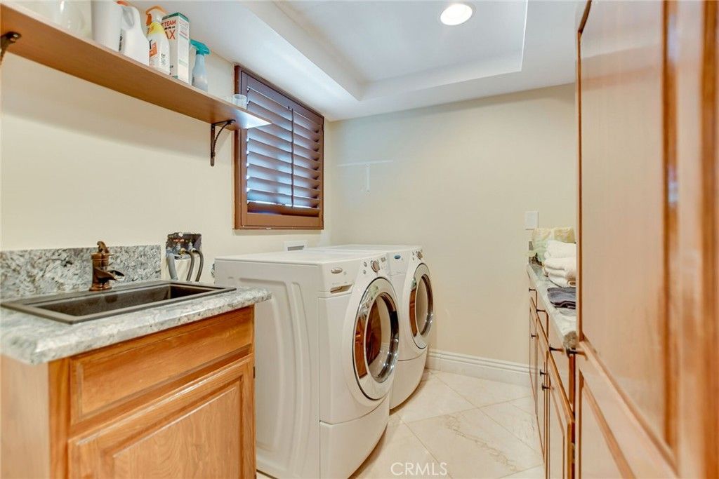 Interior, Recessed Lighting, Washer