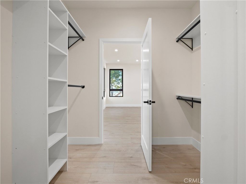 Interior, Recessed Lighting, Walk-in Closets, Wood Texture Flooring