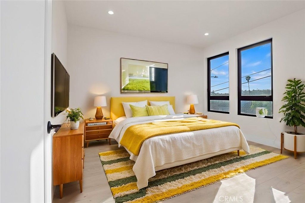 Bedroom, Interior, Recessed Lighting, Water, Wood Texture Flooring