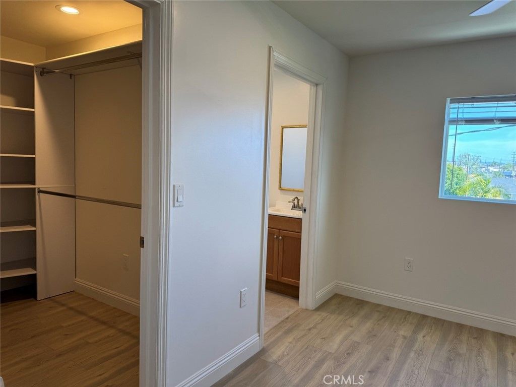 Bathroom, Interior, Recessed Lighting, Wood Texture Flooring