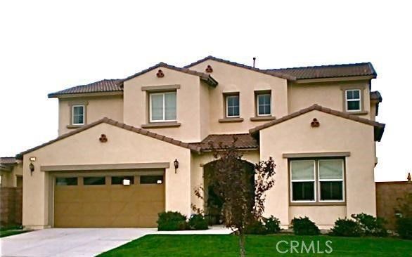Attached, Exterior, Facade, Mediterranean