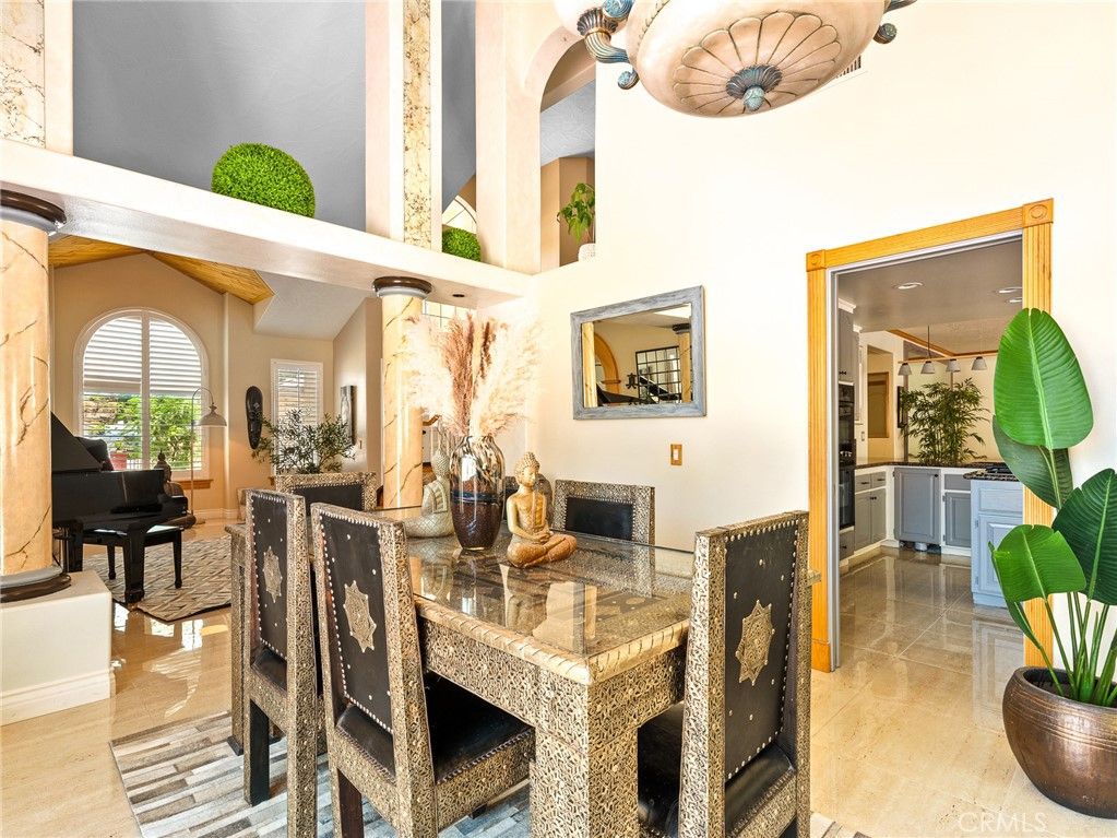 Dining room, Interior, Piano