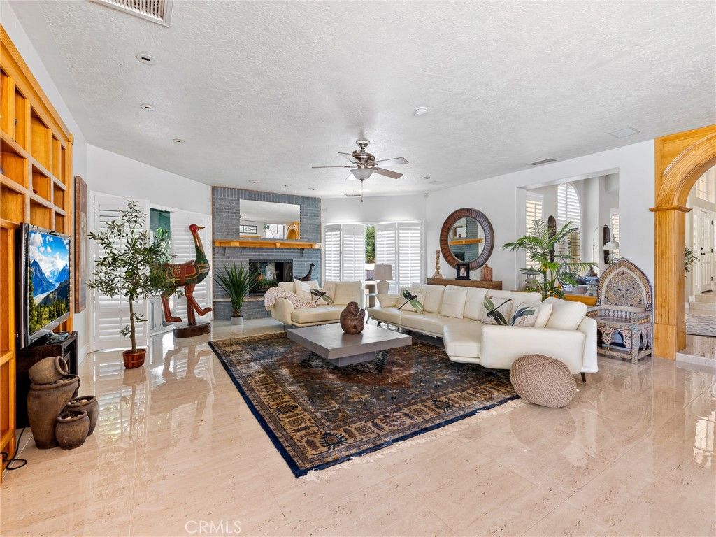 Fireplace, Interior, Living room, Recessed Lighting