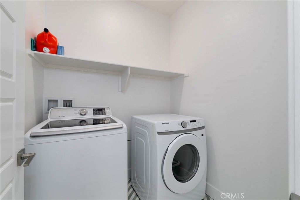 Interior, Washer