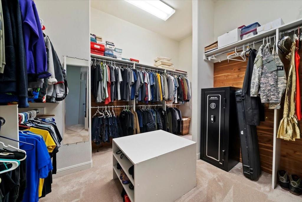 Interior, Walk-in Closets
