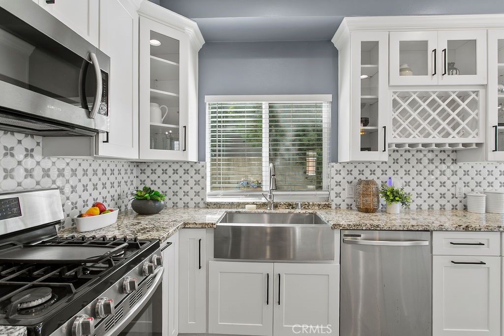 Interior, Kitchen, Stainless Steel Appliances