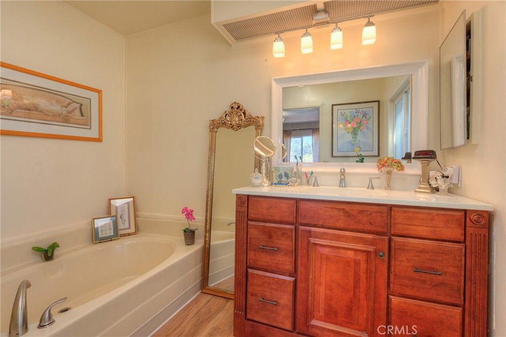 Bathroom, Dual Sink Vanities, Interior, Wood Texture Flooring