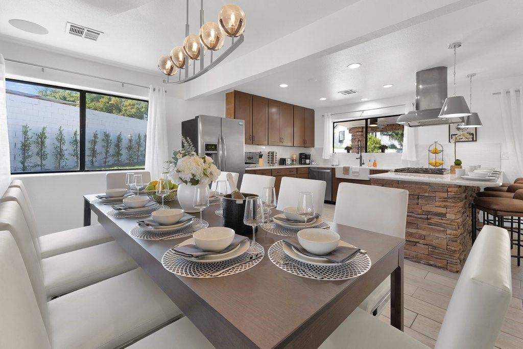 Dining room, Interior, Kitchen, Pendant Lights, Recessed Lighting, Stainless Steel Appliances