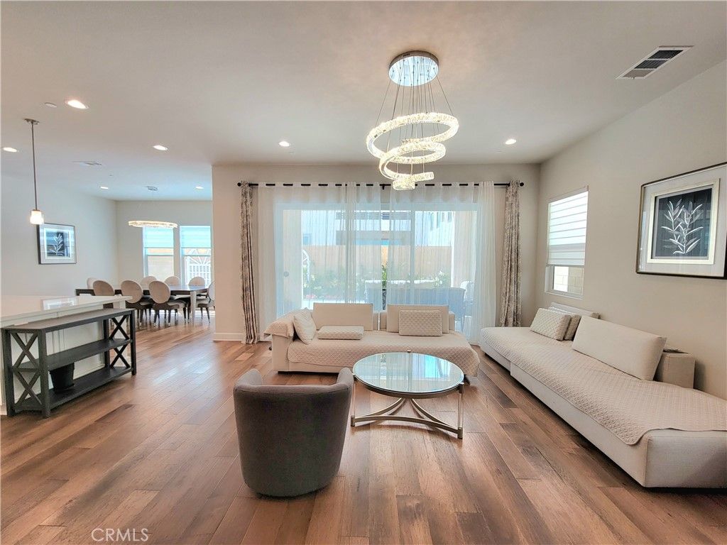 Dining room, Interior, Living room, Pendant Lights, Recessed Lighting, Wood Texture Flooring
