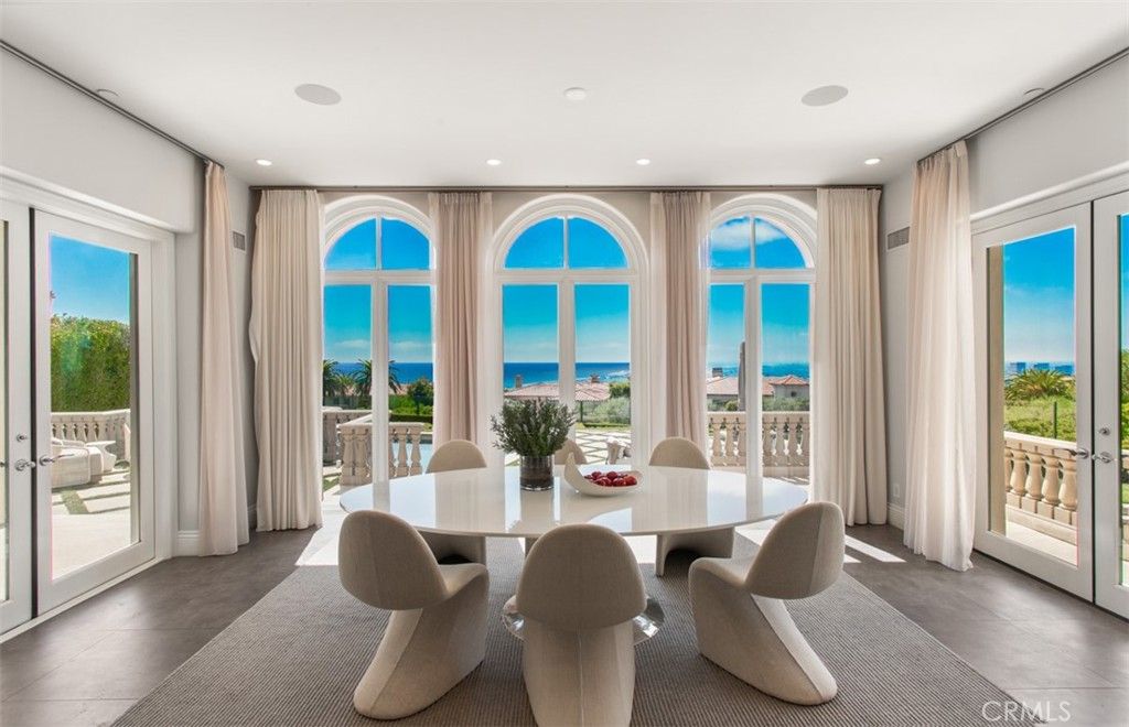 Dining room, Interior, Recessed Lighting, Water