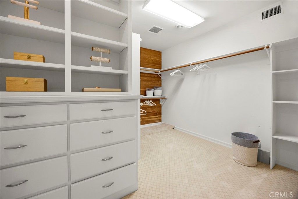 Interior, Walk-in Closets