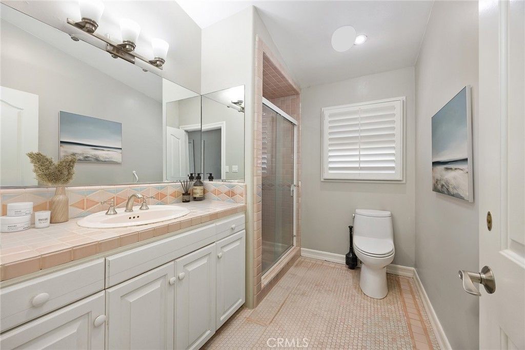 Bathroom, Glass Shower, Interior, Recessed Lighting, Tile Countertops