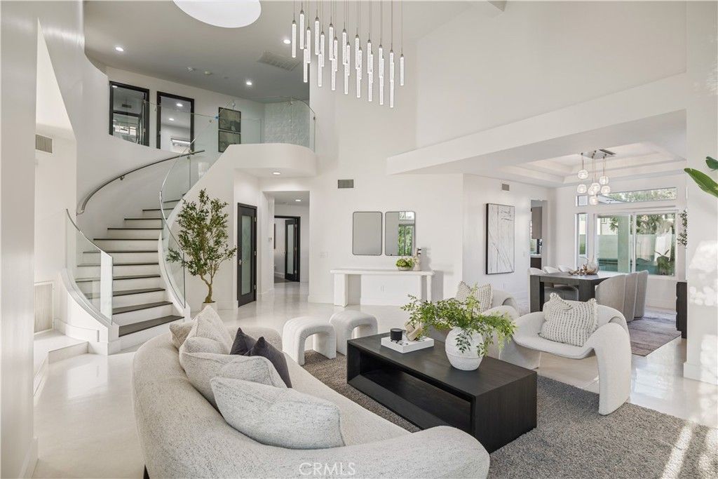 Dining room, Interior, Living room, Pendant Lights, Recessed Lighting