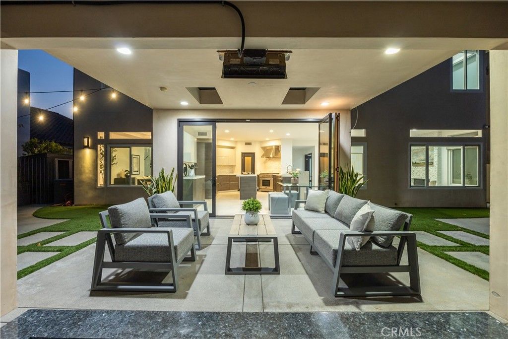 Exterior, Recessed Lighting