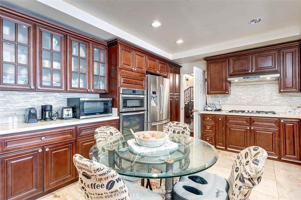 Dining room, Interior, Kitchen, Recessed Lighting, Stainless Steel Appliances