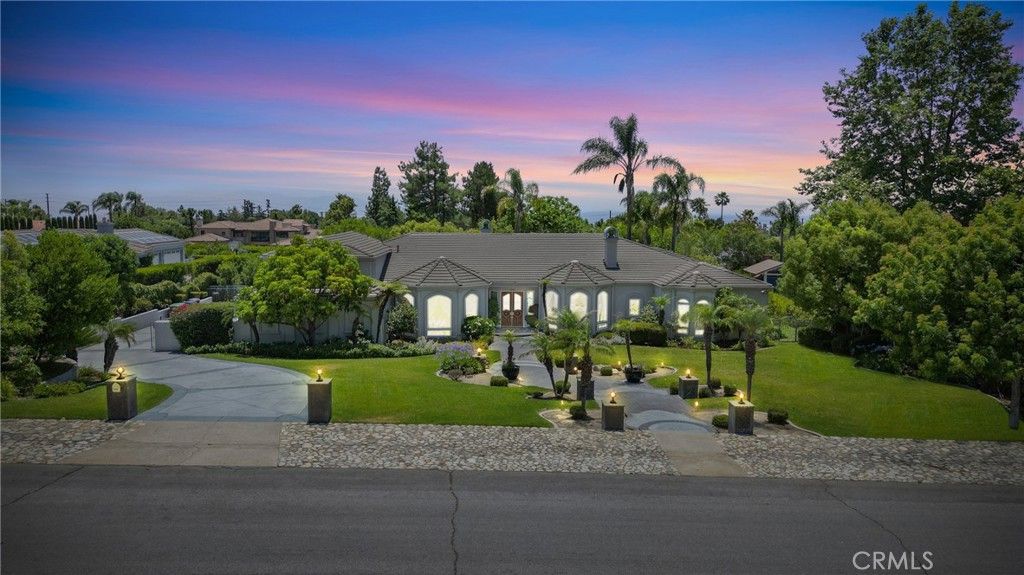 Backyard, Exterior, Facade, Mediterranean