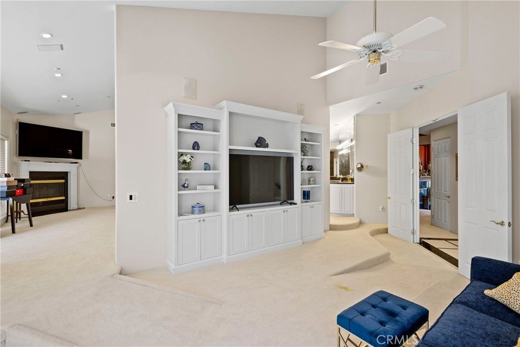 Fireplace, Interior, Living room, Recessed Lighting