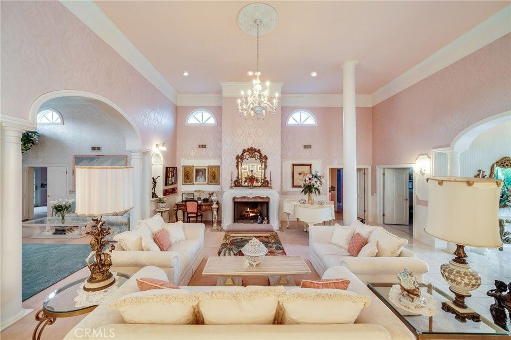 Chandelier, Fireplace, Interior, Living room, Recessed Lighting