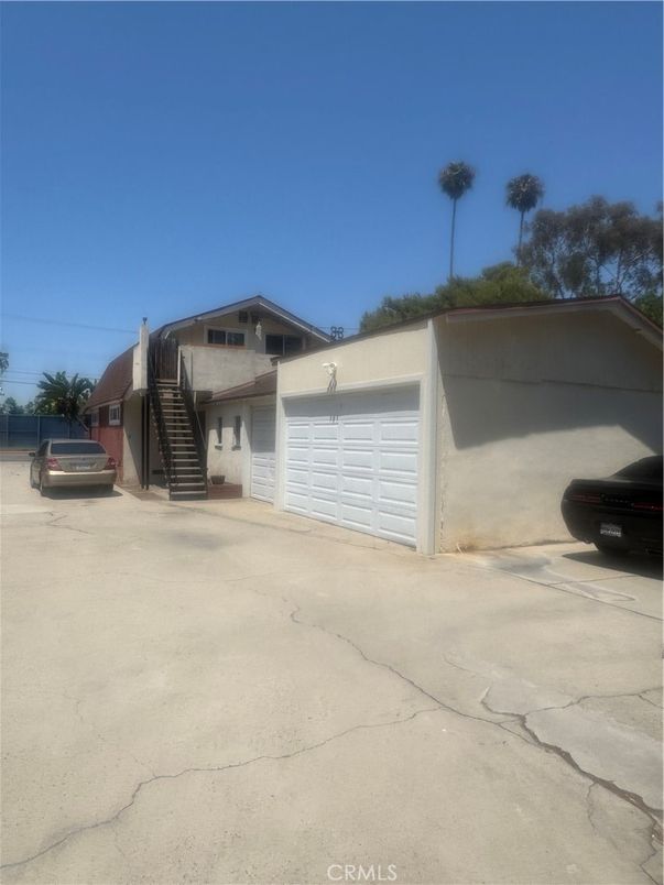 Detached Garage, Exterior