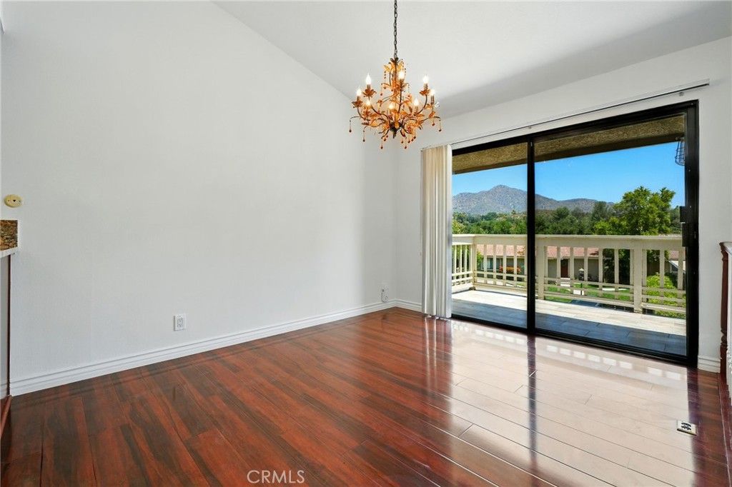 Chandelier, Empty room, Interior, Wood Texture Flooring