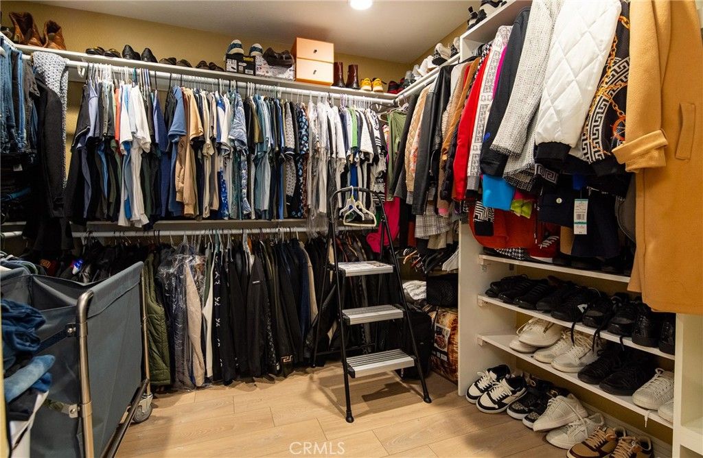 Interior, Recessed Lighting, Walk-in Closets, Wood Texture Flooring