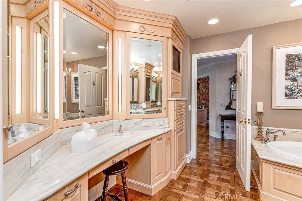 Bathroom, Dual Sink Vanities, Interior, Recessed Lighting, Wood Texture Flooring