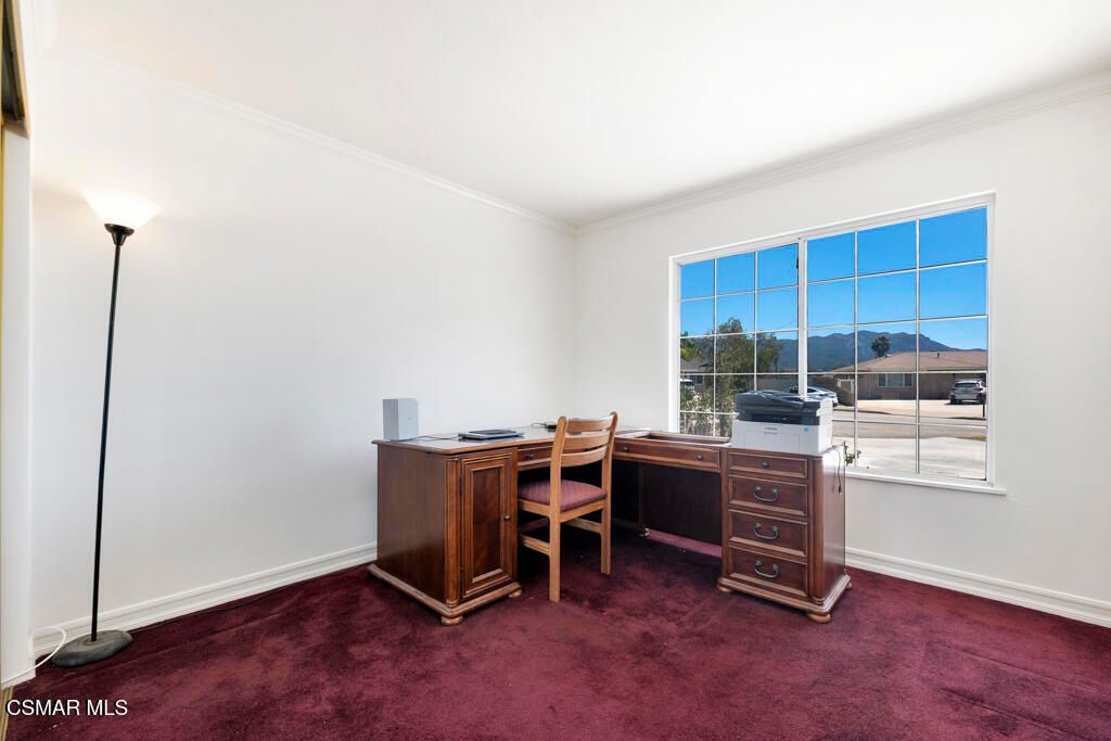 Home Office, Interior