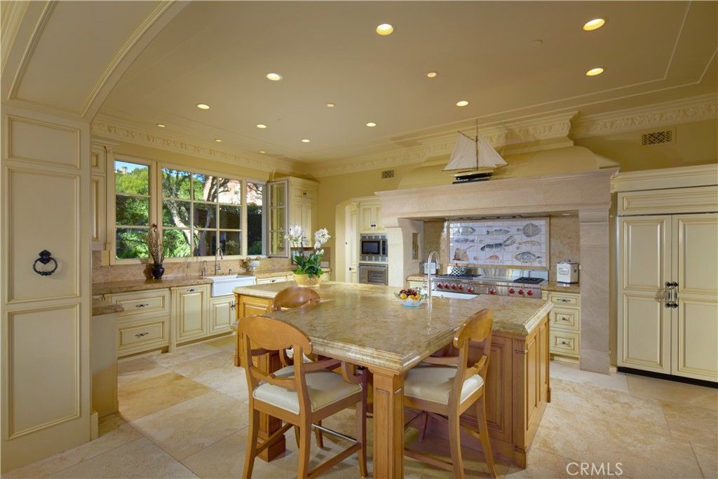Dining room, Interior, Kitchen, Recessed Lighting