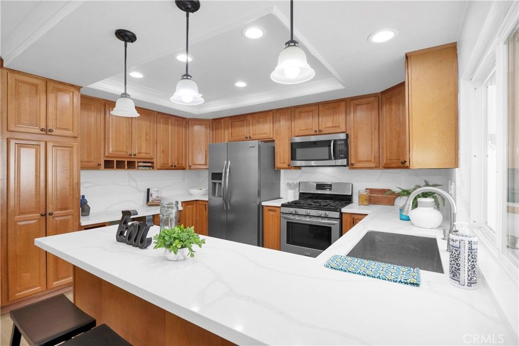 Interior, Kitchen, Pendant Lights, Recessed Lighting, Stainless Steel Appliances