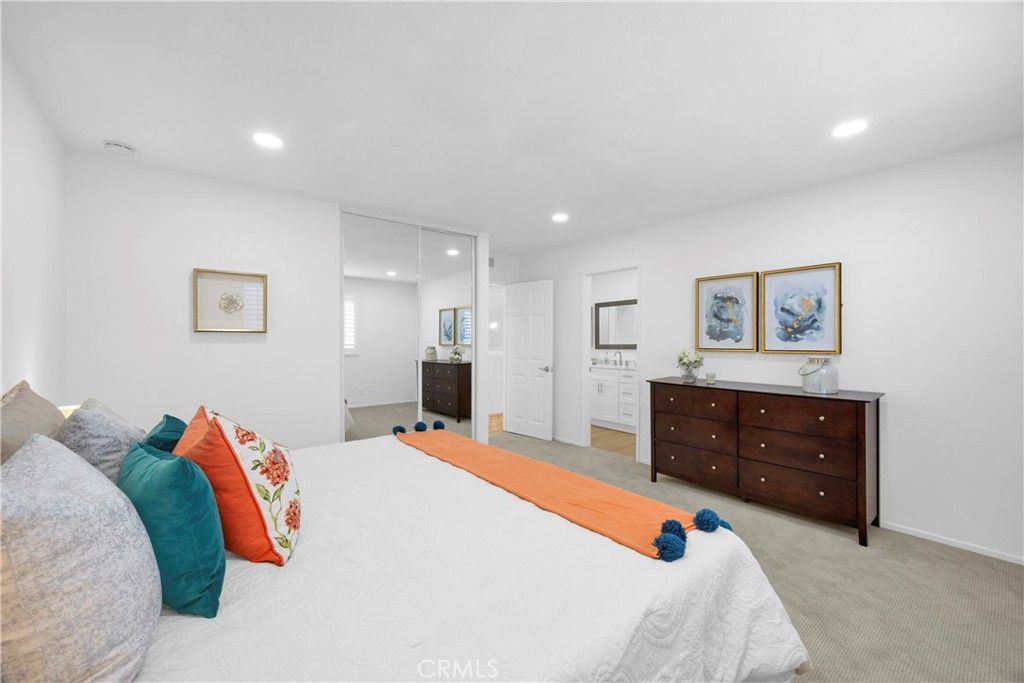 Bedroom, Interior, Recessed Lighting