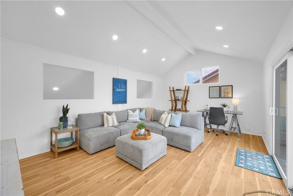 Home Office, Interior, Living room, Recessed Lighting, Wood Texture Flooring