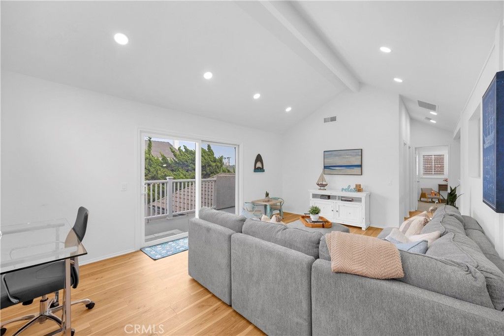 Home Office, Interior, Living room, Recessed Lighting, Wood Texture Flooring